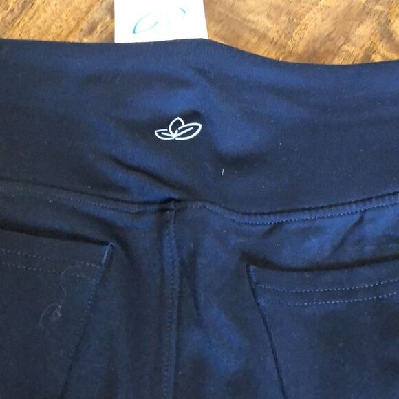 Yogiplace 4 pocket flare leg yoga pants size small - Picture 5 of 6
